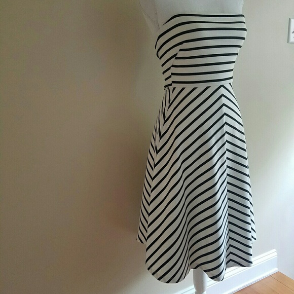 The Limited Strapless Stripe Ponte Dress - Picture 3 of 8